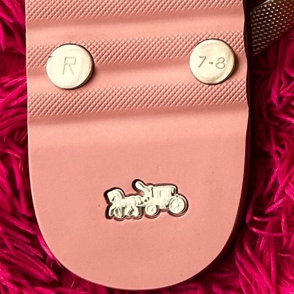 Coach NWT Flip Flops - Picture 3 of 3
